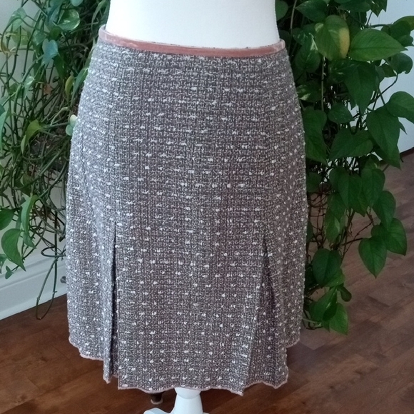 Chic Tweed A-Line Skirt in Brown and Cream - Picture 5 of 16